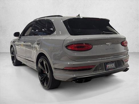 Used 2023 Bentley Bentayga image 8