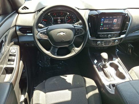 Used 2023 Chevrolet Traverse LT FWD image 12