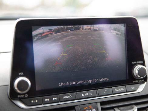 Used 2021 Nissan Altima 2.5 SV image 16