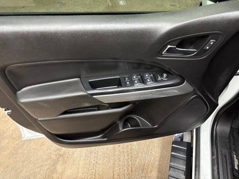 Used 2018 Chevrolet Colorado LT w/ LT Convenience Package RWD image 34