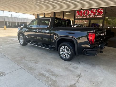 Used 2024 GMC Sierra 1500 Denali w/ Technology Package AWD/4WD image 6
