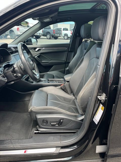 Used 2021 Audi Q3 2.0T Premium AWD/4WD image 25