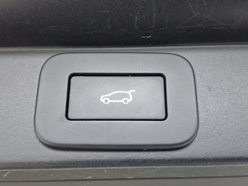 Used 2025 Land Rover Range Rover SE AWD/4WD image 30