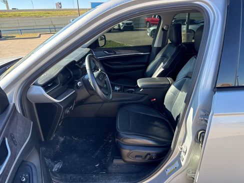 Used 2021 Jeep Grand Cherokee L Limited image 19