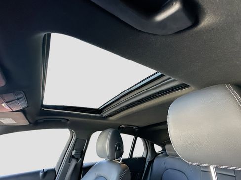 Used 2018 Mercedes-Benz GLC 300 4MATIC Coupe image 22