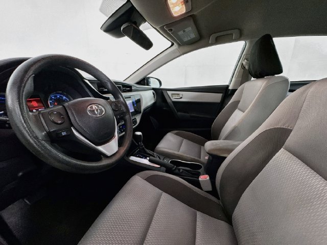 Used 2018 Toyota Corolla LE FWD image 18