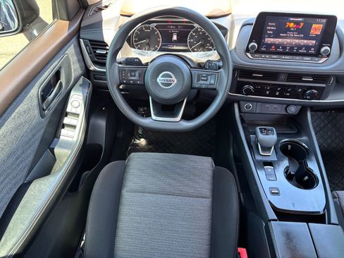 Used 2021 Nissan Rogue S FWD image 13