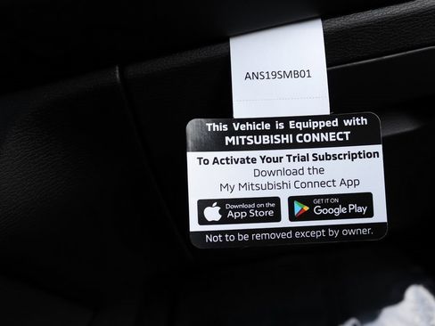 New 2026 Mitsubishi Outlander SE image 39