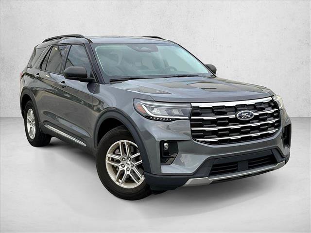 Used 2025 Ford Explorer Active w/ Active Comfort Package RWD image 9