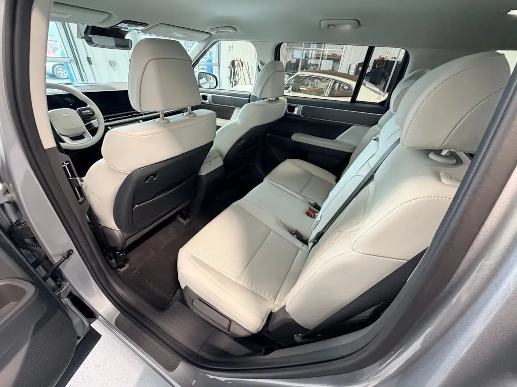 Used 2026 Hyundai Santa Fe SEL AWD/4WD image 13