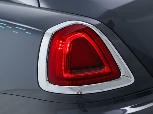 Used 2021 Rolls-Royce Wraith RWD image 13