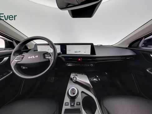 Used 2024 Kia EV6 Wind RWD image 25