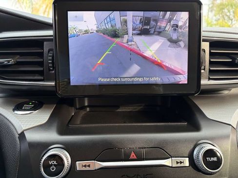 Used 2020 Ford Explorer XLT w/ Equipment Group 202A RWD image 35