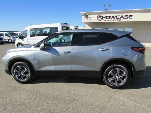 Used 2025 Chevrolet Blazer LT image 9