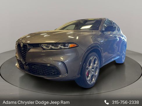 Used 2024 Alfa Romeo Tonale Veloce image 3