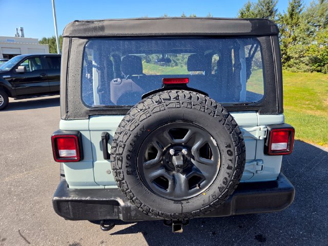 Used 2023 Jeep Wrangler Sport AWD/4WD image 14