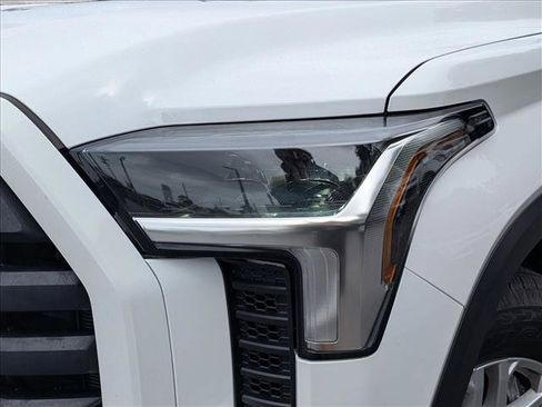 Used 2022 Toyota Tundra SR5 w/ SR5 Premium Package AWD/4WD image 2