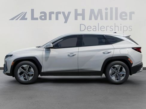 New 2026 Hyundai Tucson SEL FWD image 3