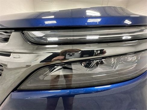 Used 2022 Chevrolet Equinox RS w/ Infotainment Package image 11