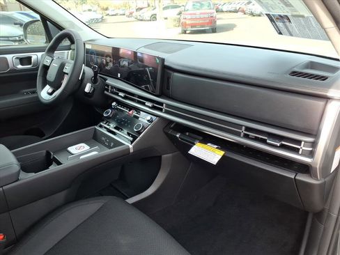 New 2026 Hyundai Santa Fe SE FWD image 6