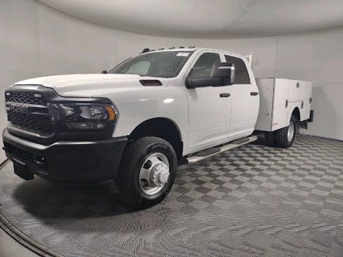 Used 2024 RAM 3500 Tradesman image 3