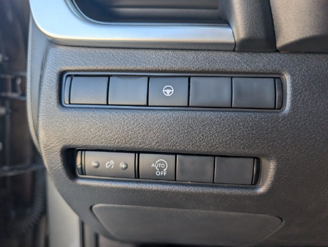 Used 2023 Nissan Rogue SV AWD/4WD image 20