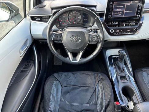Used 2020 Toyota Corolla SE image 18