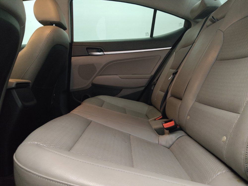 Used 2020 Hyundai Elantra Limited FWD image 18