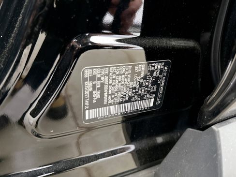 Used 2023 Nissan Rogue SV image 12