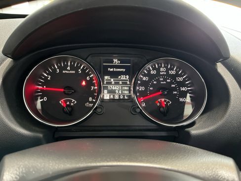 Used 2014 Nissan Rogue S w/ Convenience Package FWD image 14