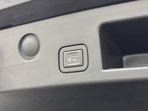 New 2027 GMC Terrain Elevation w/ Elevation Premium Package FWD image 10