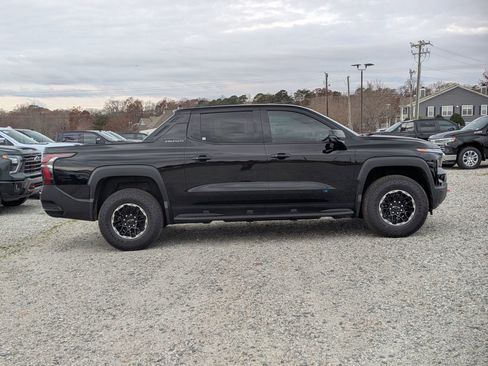 New 2026 Chevrolet Silverado EV Trail Boss image 9