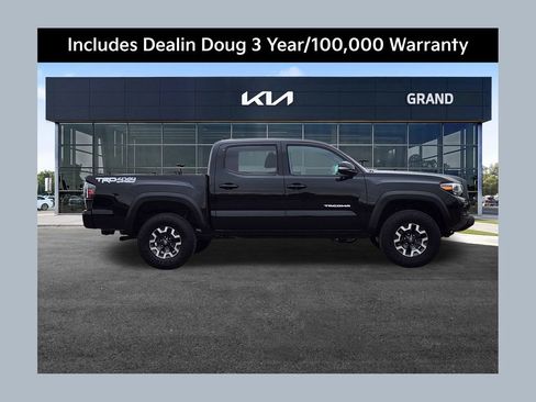Used 2023 Toyota Tacoma TRD Off-Road w/ Advanced Technology Package AWD/4WD image 1