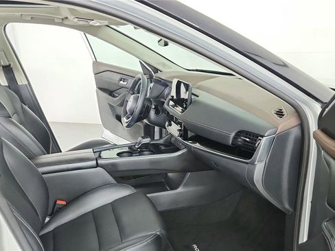 Used 2023 Nissan Rogue SL w/ SL Premium Package FWD image 20