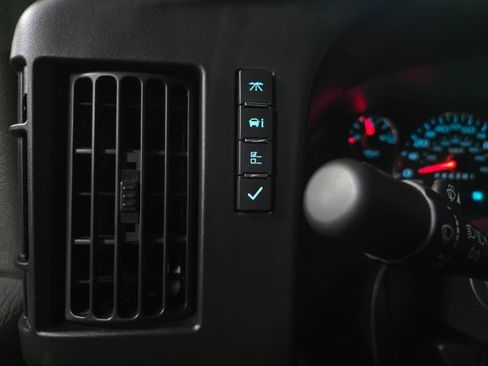 Used 2021 GMC Savana 2500 w/ Driver Convenience Package image 26