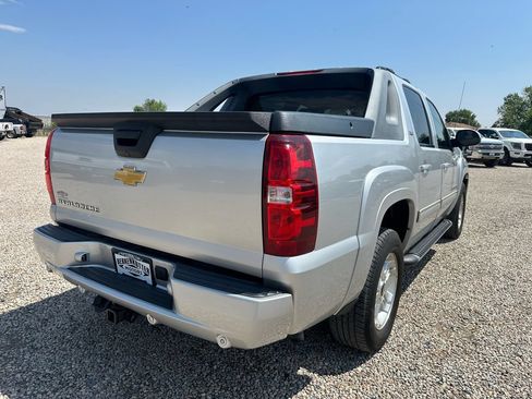 Used 2012 Chevrolet Avalanche LT w/ Suspension Package, Off-Road AWD/4WD image 10