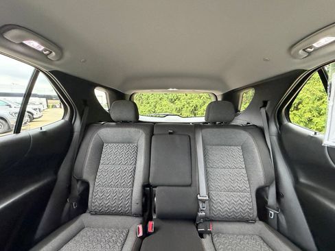 Used 2024 Chevrolet Equinox LT w/ LPO, Floor Liner Package FWD image 3