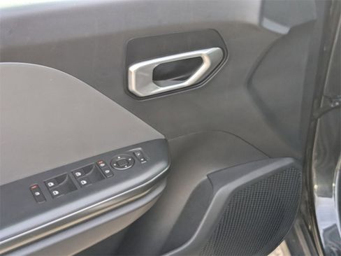 Used 2025 Kia K4 LXS image 13