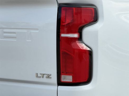 Certified 2024 Chevrolet Silverado 2500 LTZ w/ LTZ Convenience Package image 7