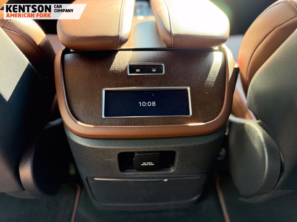 Used 2025 Lincoln Navigator Reserve AWD/4WD image 32