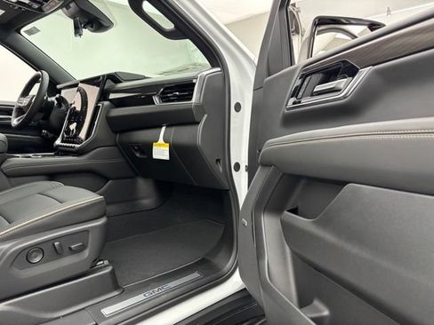 New 2026 GMC Yukon XL Elevation w/ Elevation Premium Package AWD/4WD image 37