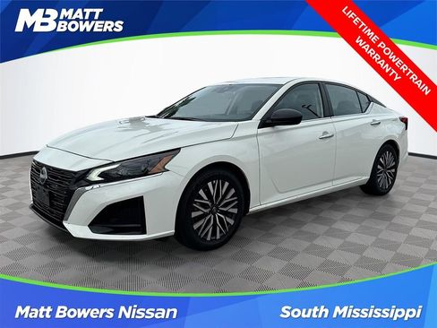 Used 2025 Nissan Altima 2.5 SV FWD image 1