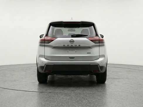 Used 2025 Nissan Rogue SV AWD/4WD image 7