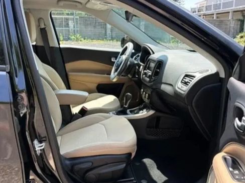 Used 2018 Jeep Compass Sport FWD image 4