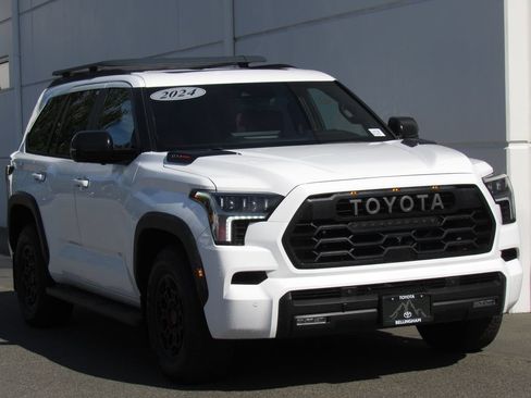 Used 2024 Toyota Sequoia TRD Pro AWD/4WD image 2