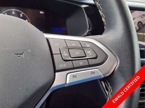 Used 2023 Volkswagen Taos SE AWD/4WD image 30