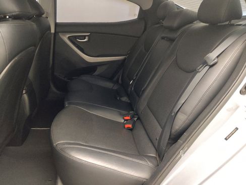 Used 2015 Hyundai Elantra Limited w/ Option Group 05 FWD image 18
