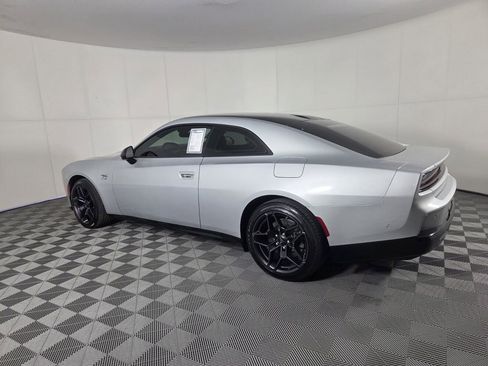 Used 2024 Dodge Charger Daytona R/T w/ Plus Group AWD/4WD image 7