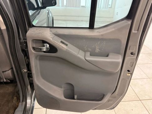 Used 2018 Nissan Frontier SV image 21