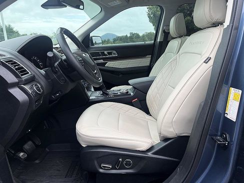 Used 2018 Ford Explorer Platinum AWD/4WD image 11